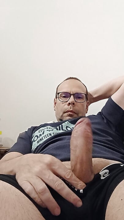 I show off on chatroulette for a group of girls 👧 👧 👧