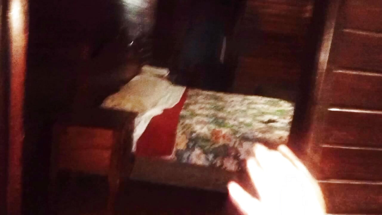 Sissy Crossdresser baise la MILF mature de sa belle-mère