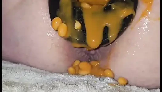 Messy spunk and food filled cunt