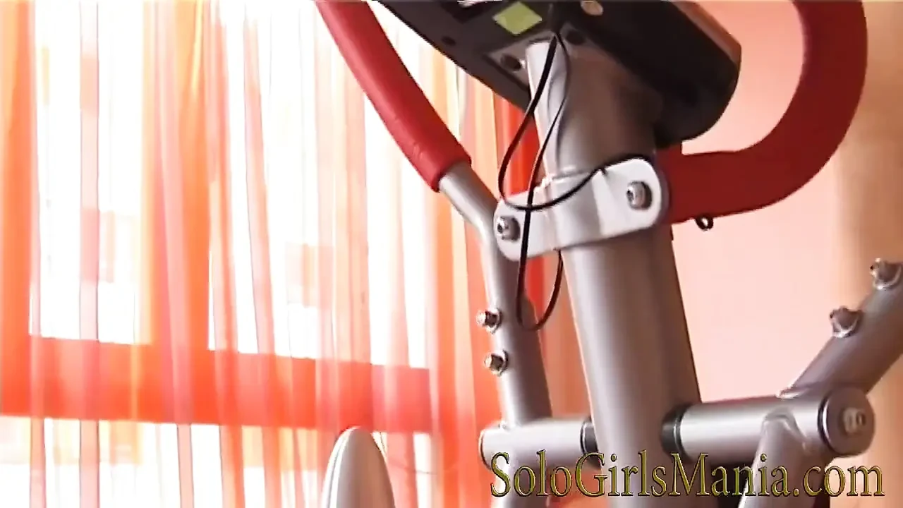 Naked Gym with Lena Cova