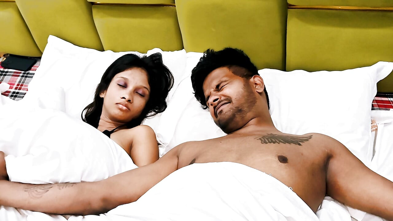 Indian Viral video of love and sex between step brother and step sister at home. Desi hindi audio