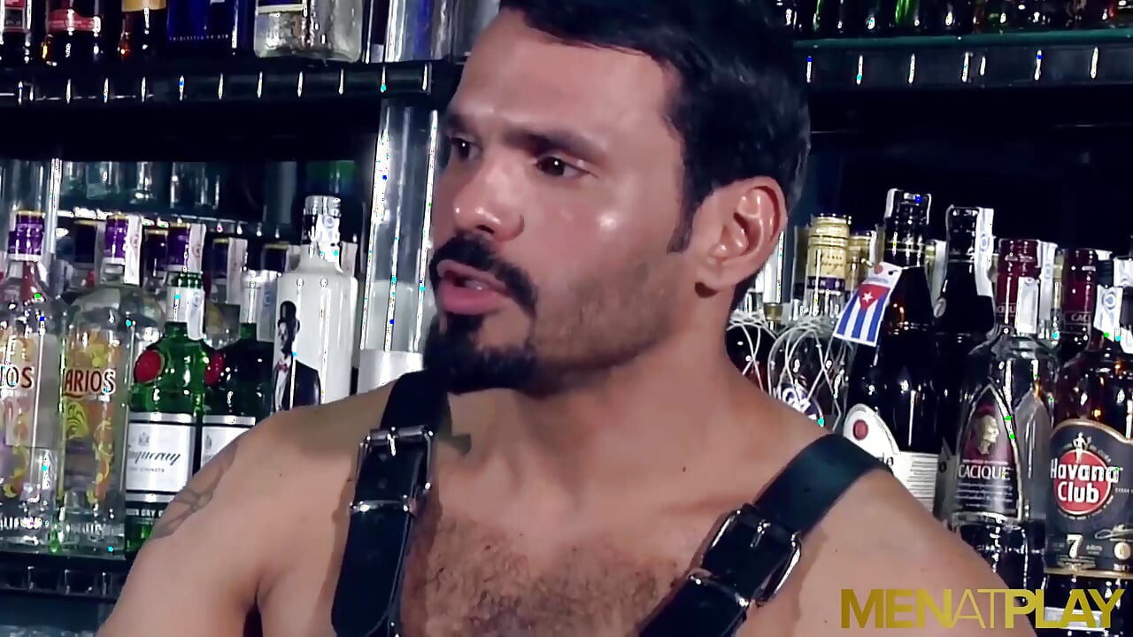 Menatplay dominant Jean Franko anal fucks suited hunk Paco
