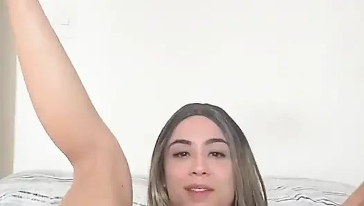 Skinny Girl Crazy for You to Come Eat Her