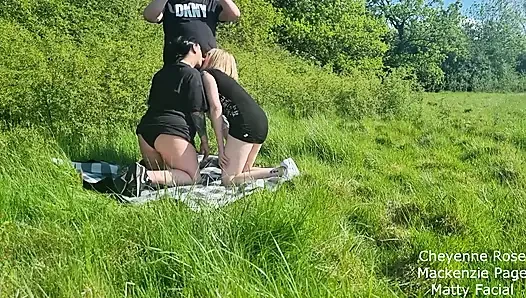 Watching Tom Matty cums over ladies