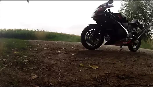Leathersuit porn video – alobiker in a video with my aprilia in leathersuit