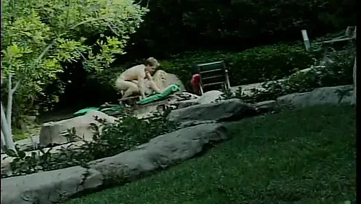 Klassische blonde milf im freien hart genagelt