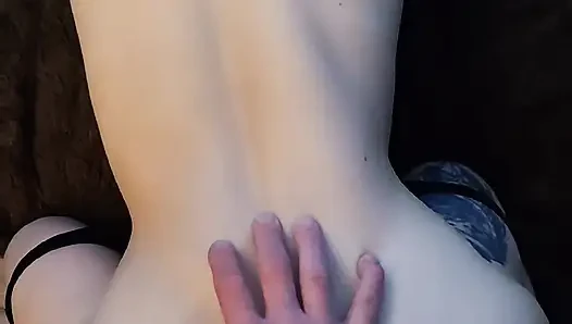 Üvey Kız Kardeşim Mastürbasyon Yaparken Yandı. Kirli Konuşmalar