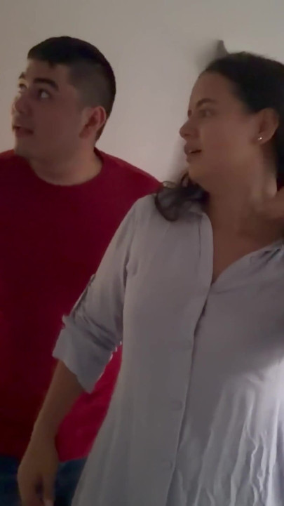 Wilde fantasie darüber, meinen Airbnb-gastgeber zu ficken | Clip 1