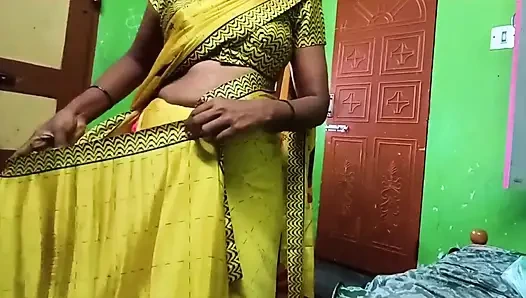 Ammu Showing Big Boobs and Changing the Saree