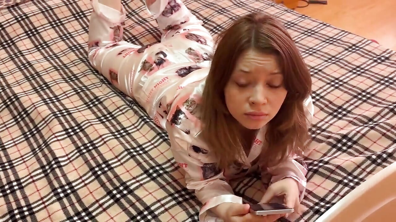 Barefoot Ignore Play: Stepbro Cums All Over Stepsis Feet