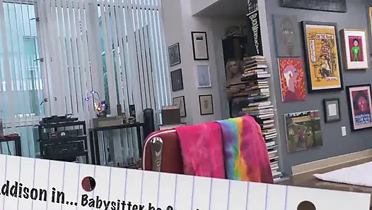 Allie Addison dientot sama babysitter!