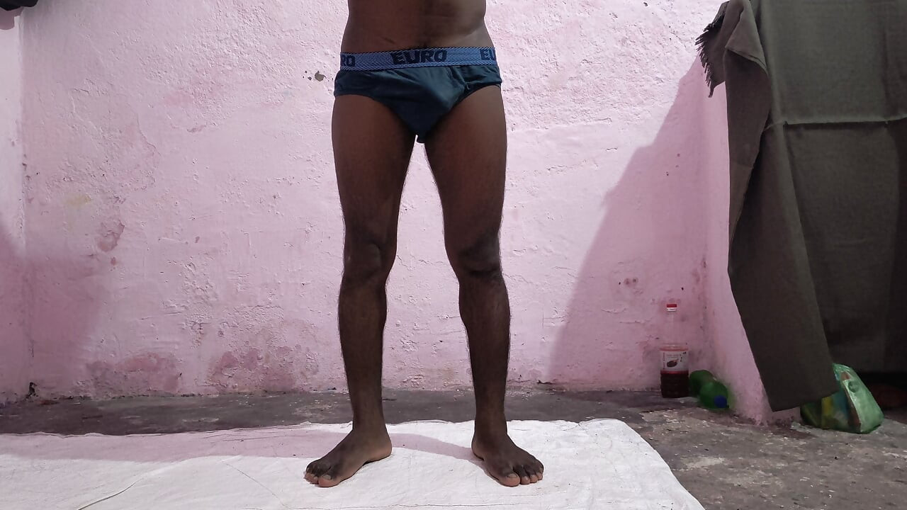 Indian desi village boy ne room me full open new tarike ki tarah mastrubation 4K FHD  me
