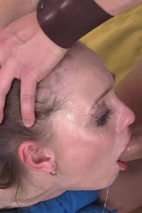 She swallow this dick
