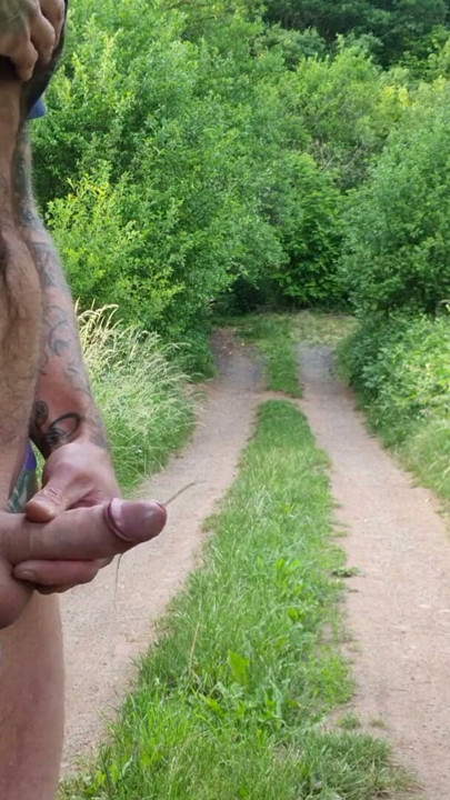Pissing in the Wildnis | Clip 1
