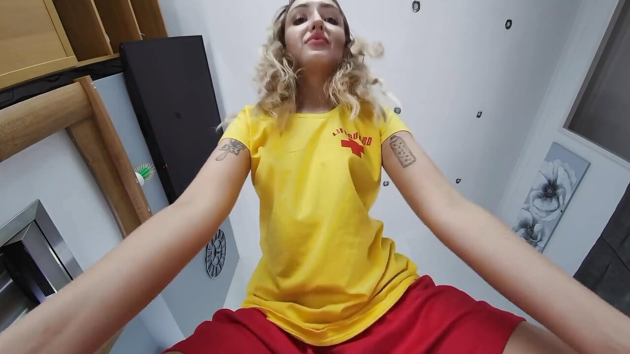 Kitty Marie - op gezicht zittende badmeester