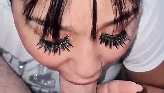 Aku hanya ingin bersamamu dan menempelkan jariku di pantatmu.