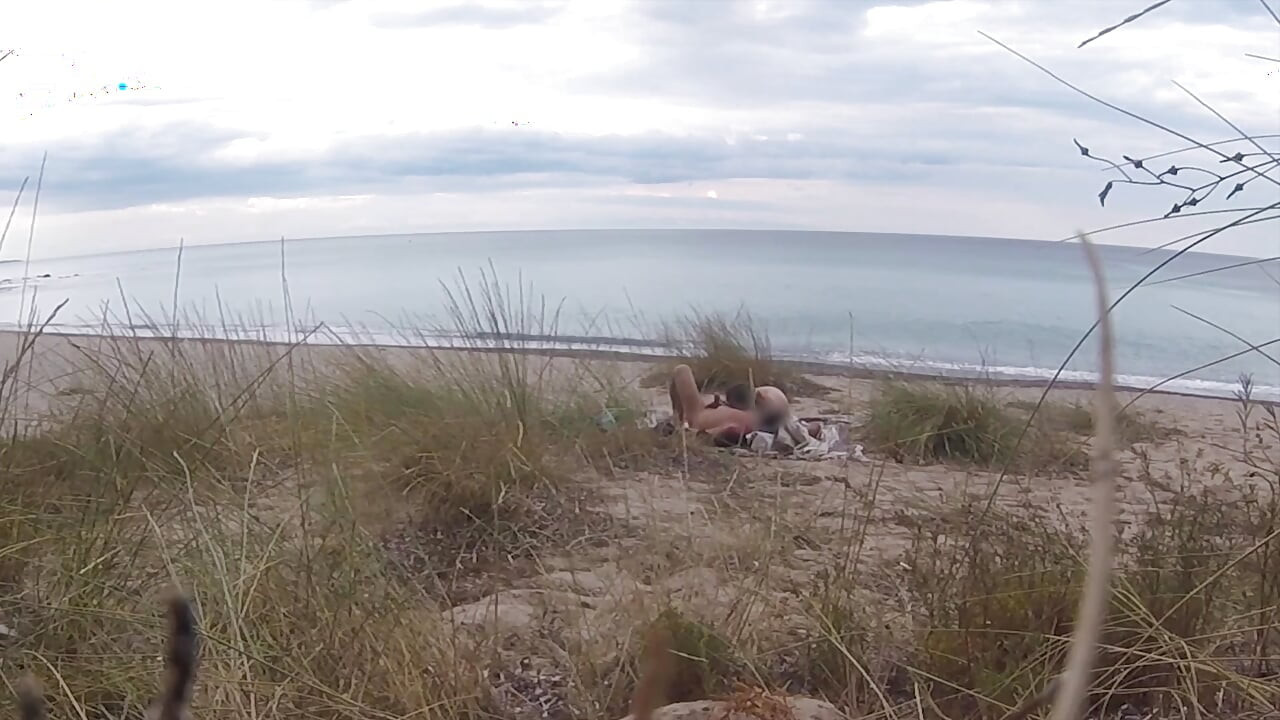 French Teacher Slut Blowjob Amateur on Nude Beach Front Stranger with Cumshot - Misscreamy