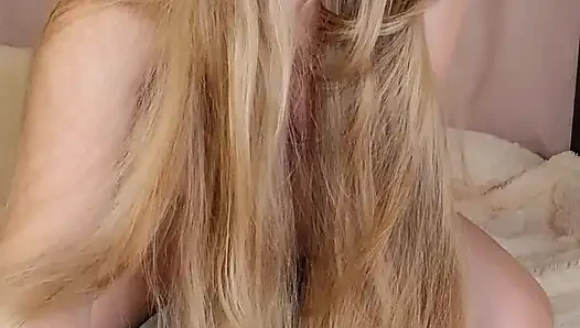 Selfie Your Girlfriend Wants a Creampie