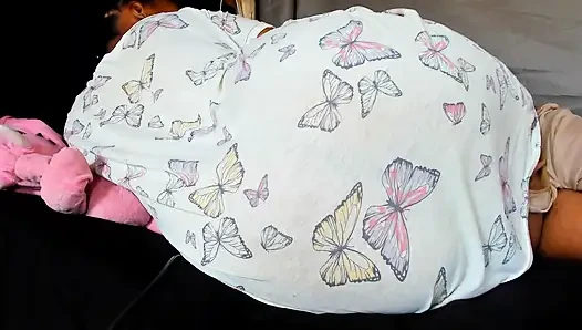 Lying Down Sideways, Shaking My Big Booty and Spreading Extremely Close-up to Cam