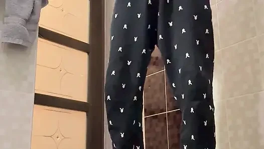 Gettodan Heteroseksüel Olan Twink, Eşinin Şakasını Takdir Etmedi