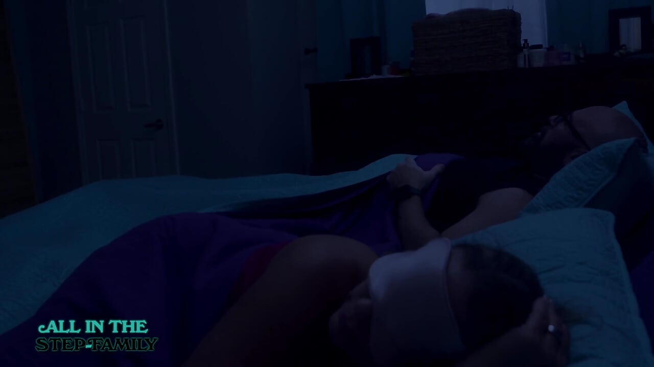 Sneaky Stepdaughter Fucks Stepdad to Save His Marriage - Sofie Reyez - Aitsf S3:e1