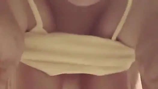Schau zu, wie du sehen wirst, ist diese geile schlampe und ihre muschi