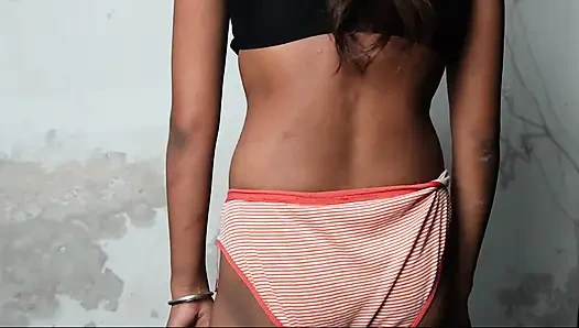 Hintli üniversiteli kız seks yapıyor