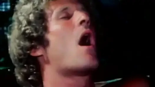 Randy cock sucking babe gets jizzed on after getting her cunt banged