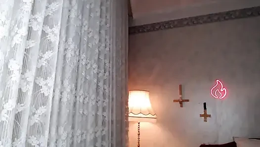 Соблазняю и трогаю себя для тебя