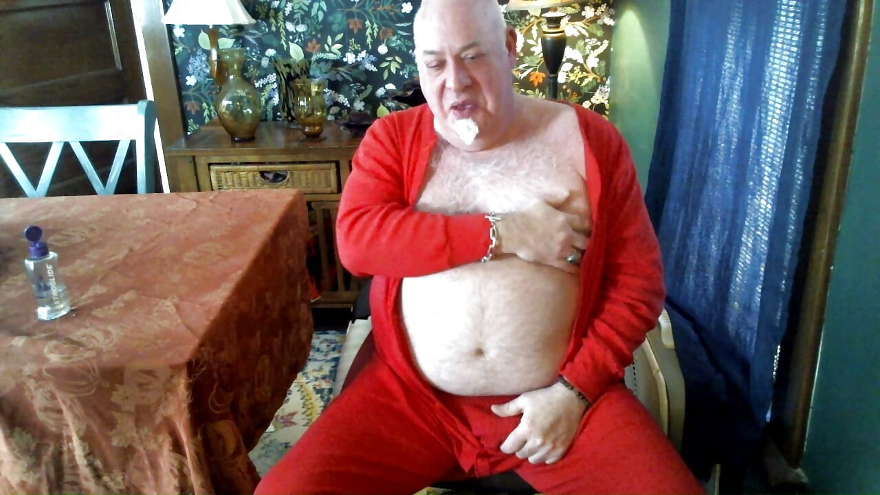 Beardaddychub Jerks and Cums on Cam in a Union Suit!