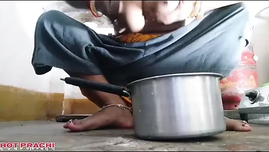 Prachi Apne dudh ka chai banake sasur ji ko piladiya