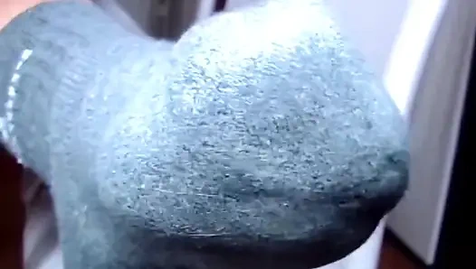 Стонущая шлюшка скачет до тех пор, пока ее яйца не будут полностью осушены