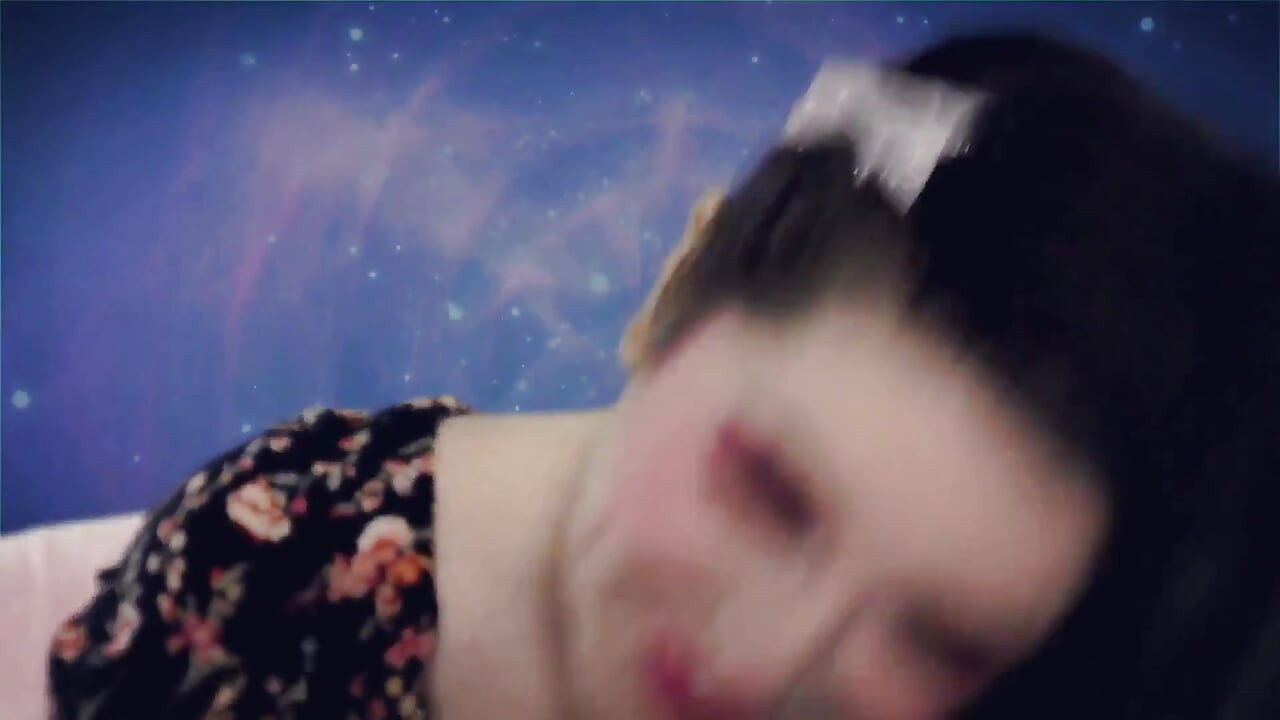 Ruj roz pe Plexiglass Asmr