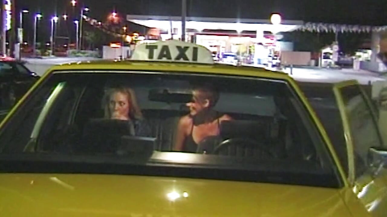 Versaute Taxifahrt: Heiße Blonde im Auto