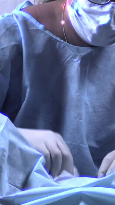 Köle Rosie'nin yaramaz amını ekiyor | Klip 1