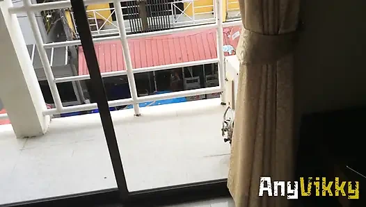 Публичный трах и кримпай в киске