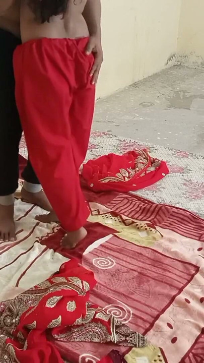 Indian newly married wife fucked by her boyfriend with clear Hindi audio | klip 1