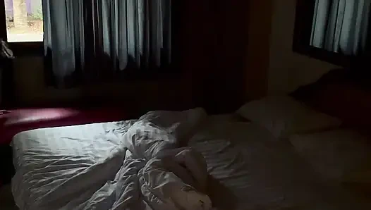 Моя жена любит хвастаться.