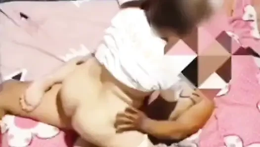 Eskimiş bir makas çifti