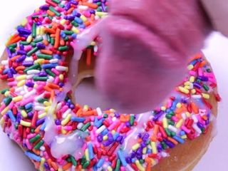 Cumming on a Donut for r ohcumon