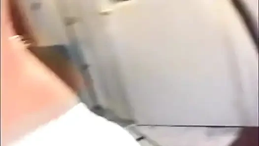 Şişman götüne şaplak atıyor
