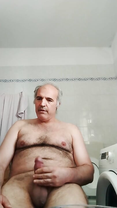 Koliko je sperme izašlo iz mog kurca nakon 15 dana čednosti!