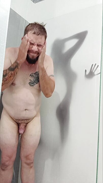The lope showers on vacation