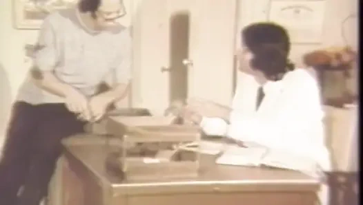 Jilat memek saudara tiriku