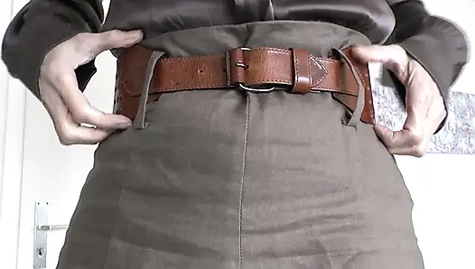 Pas dengan ikat pinggang seksi dengan rok linen, bagian 1, lady victoria valente