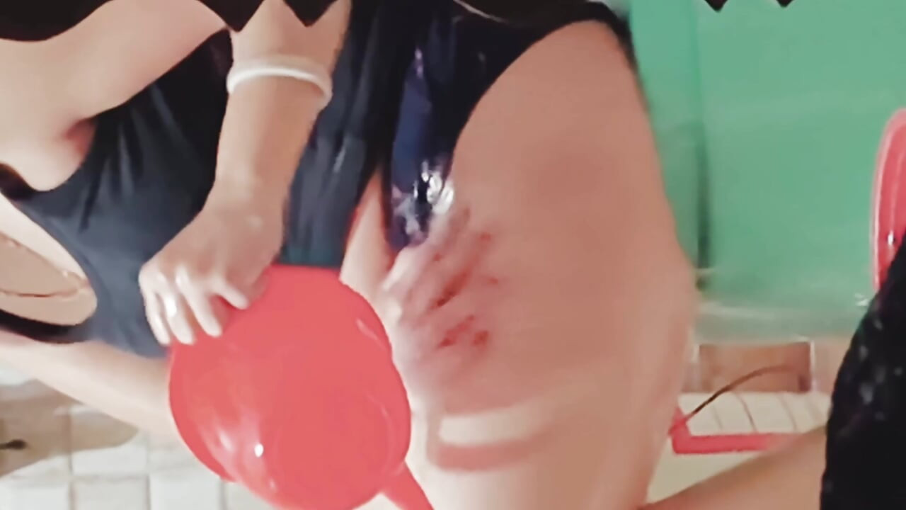 Латіка трахає велике жорстке ядро