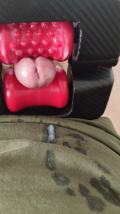 Orctan masturbator makes me spurt