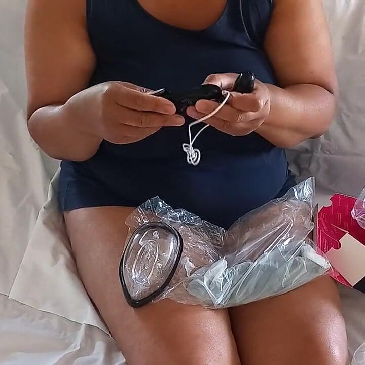 Bir Hayranın Ikinci Hediyesinin Kutusunun açılması