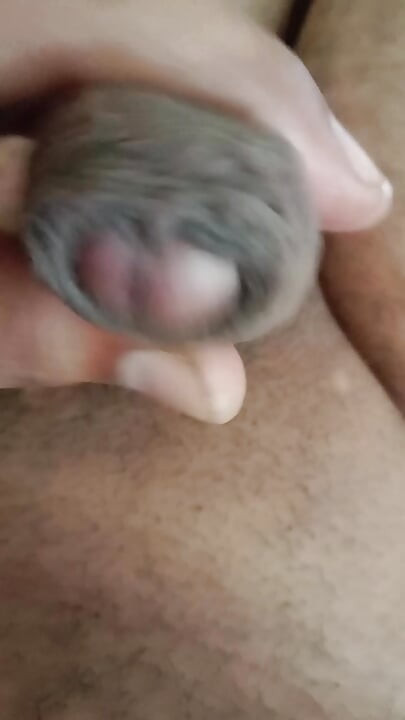 Look at the correct way of masturbation, look at how the college girl masturbated and shook her penis, it was fun, look