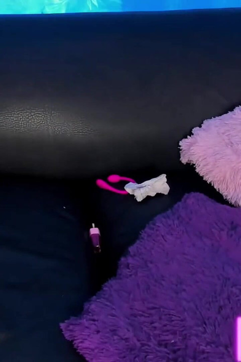 Toy Fucked: My Pussy Opens by Itself
